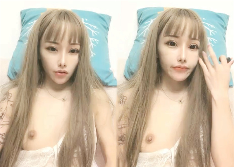 甜美骚气苗条妹子自慰啪啪,跳蛋塞逼舔足69上位骑乘猛操